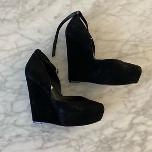 Women’s Steve Madden suede wedge with ankle strap